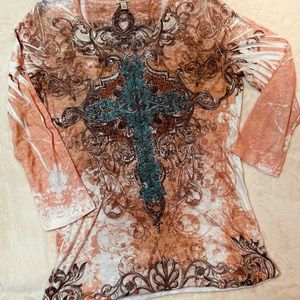 Beautiful ‘Reba’ pull over top